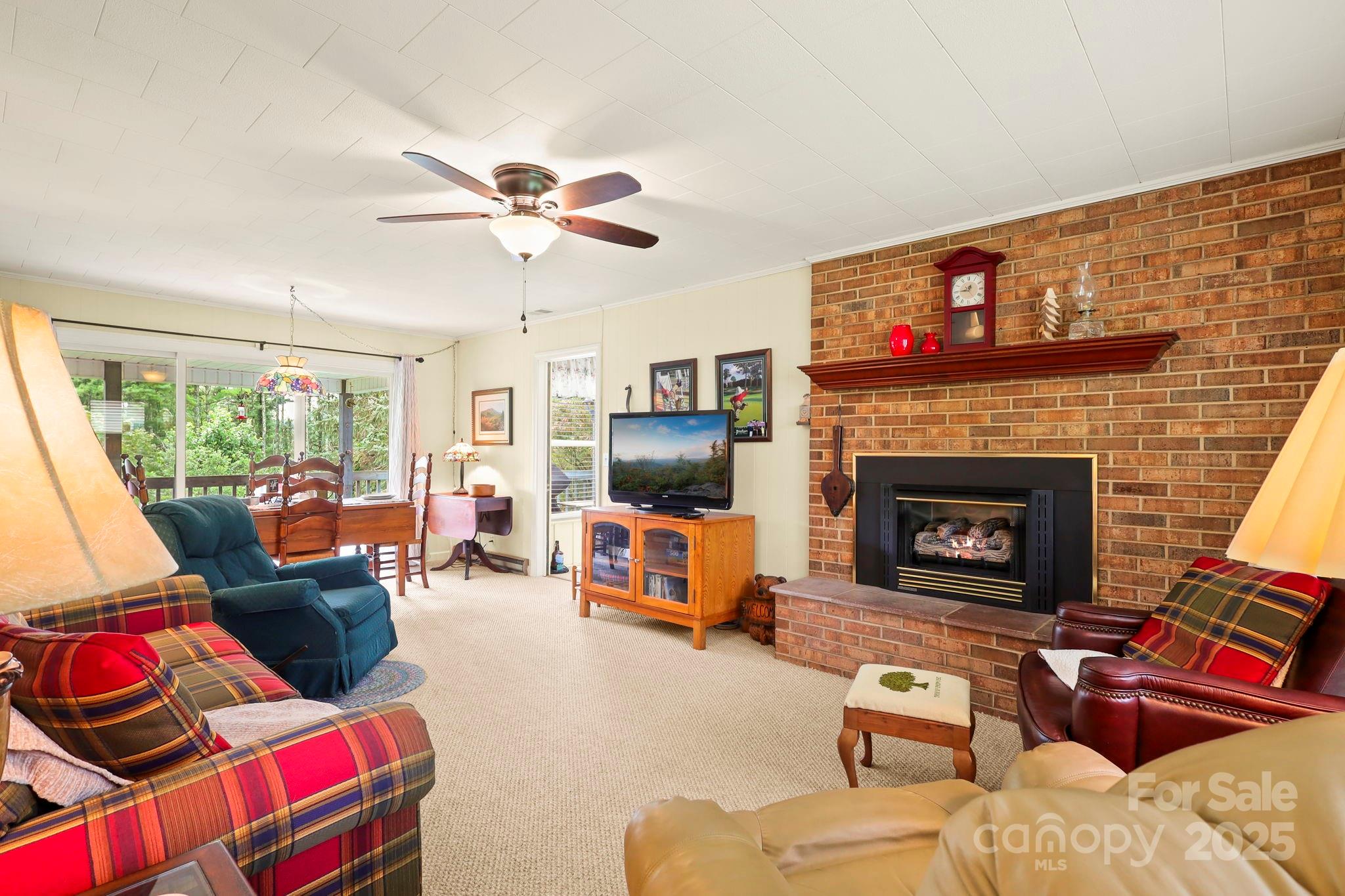 1074 Nikanor Road West Jefferson NC 28694