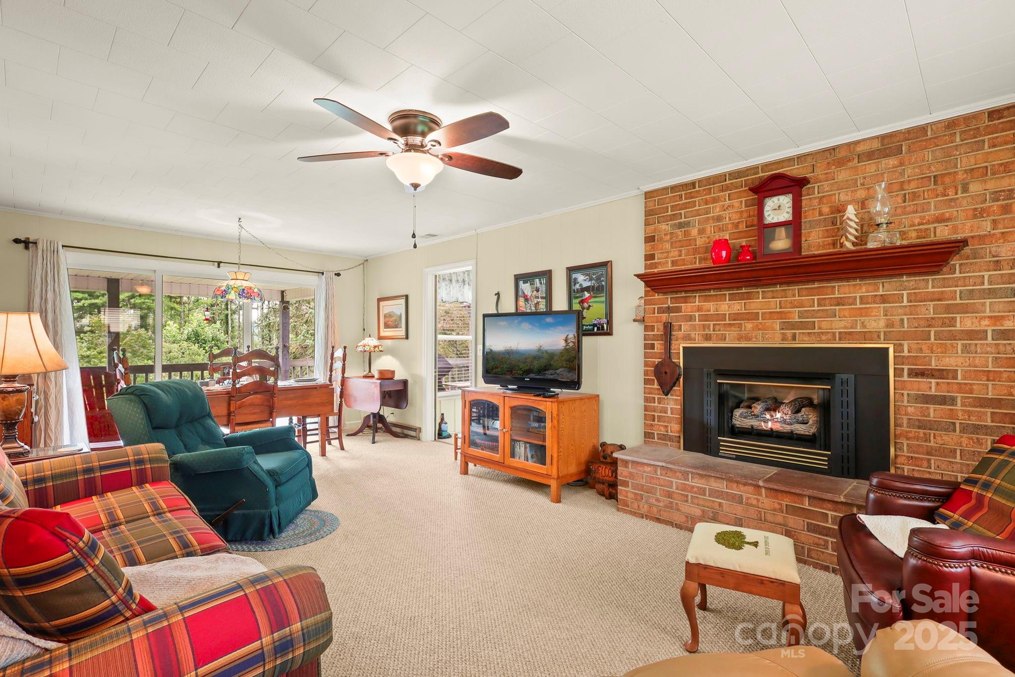 1074 Nikanor Road West Jefferson NC 28694