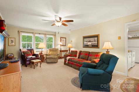 1074 Nikanor Road West Jefferson NC 28694