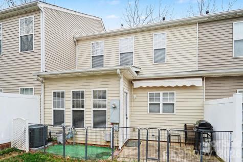 5518 Santeelah Court Charlotte NC 28217