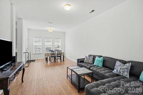 5518 Santeelah Court Charlotte NC 28217