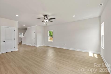 6733 Fairford Drive Charlotte NC 28215