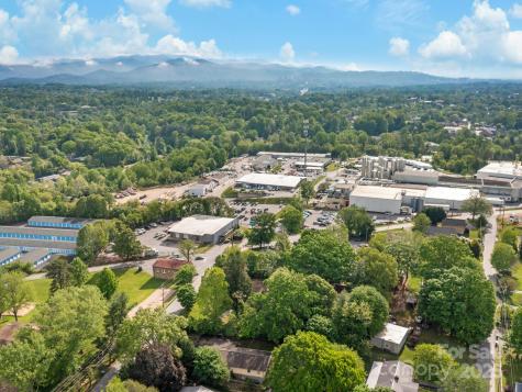 290 Deaverview Road Asheville NC 28806