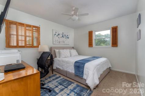 124 Oak Hill Road Candler NC 28715