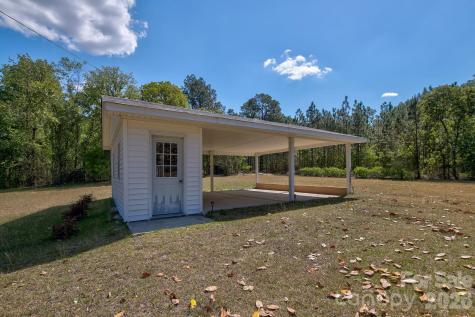 22271 Hwy 151 Highway McBee SC 29101