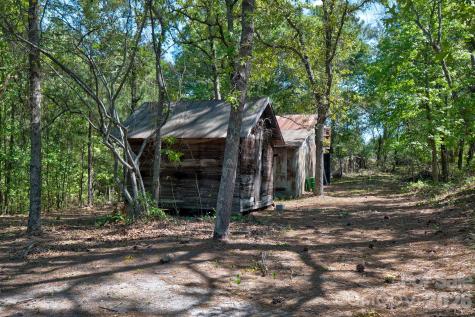 22271 Hwy 151 Highway McBee SC 29101
