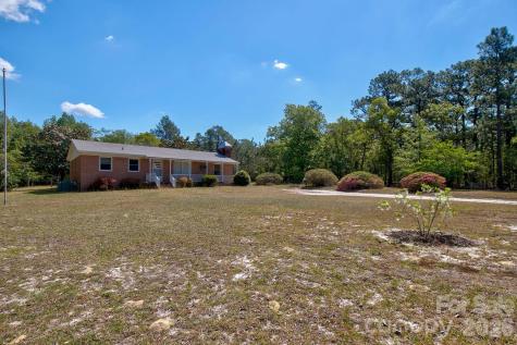 22271 Hwy 151 Highway McBee SC 29101