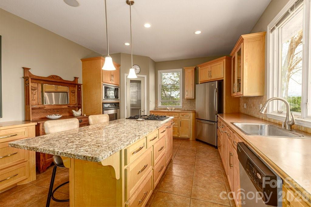 27 Magnolia Drive Nebo NC 28761