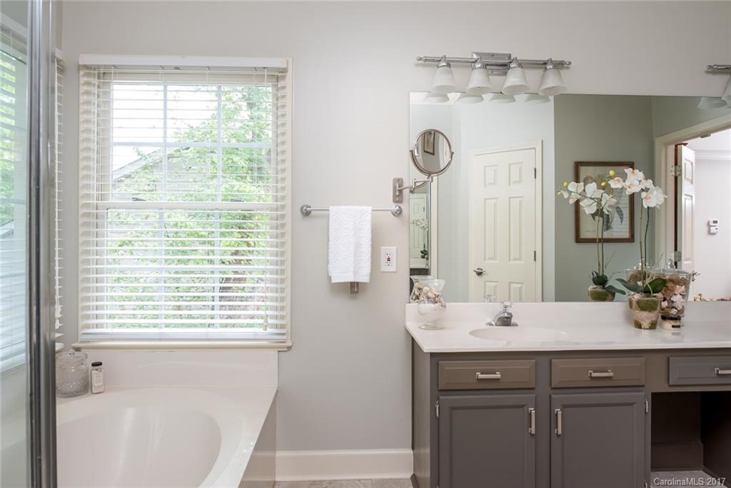 6623 Lyndonville Drive Charlotte NC 28277