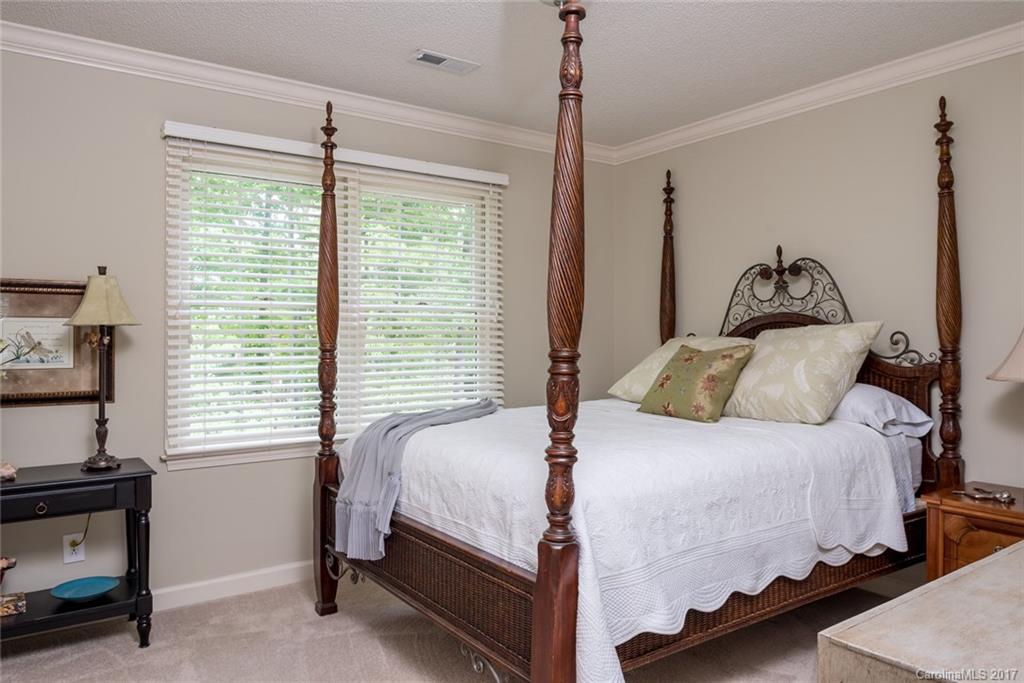 6623 Lyndonville Drive Charlotte NC 28277