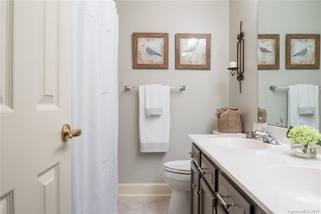 6623 Lyndonville Drive Charlotte NC 28277