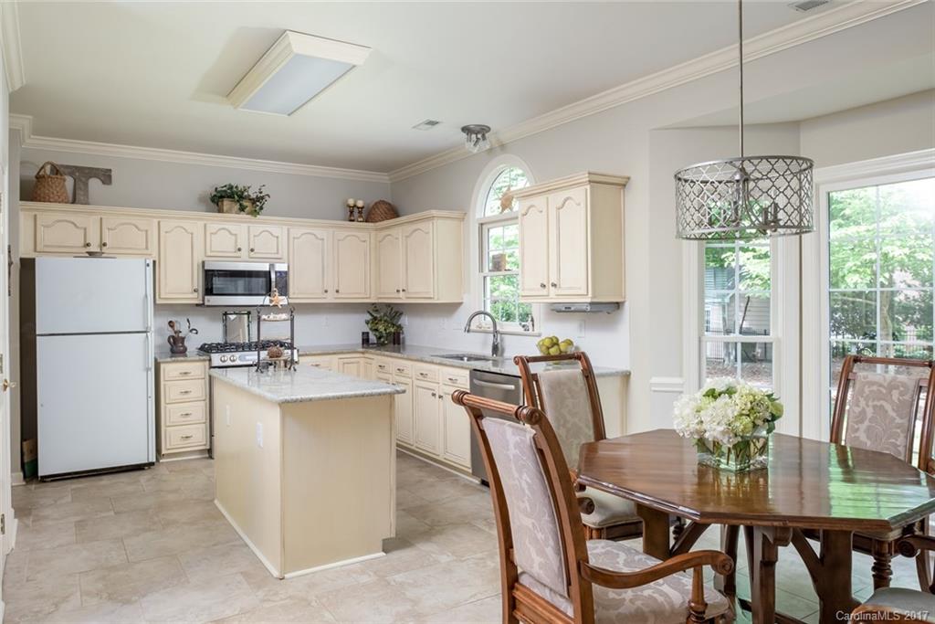 6623 Lyndonville Drive Charlotte NC 28277