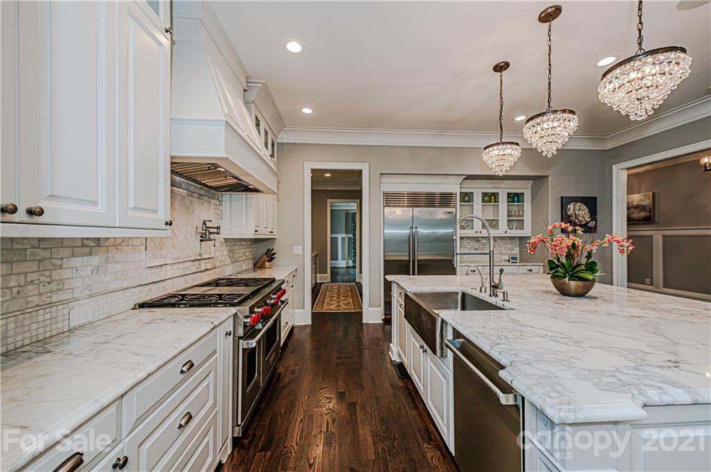 5528 Carmel Park Drive Charlotte NC 28226
