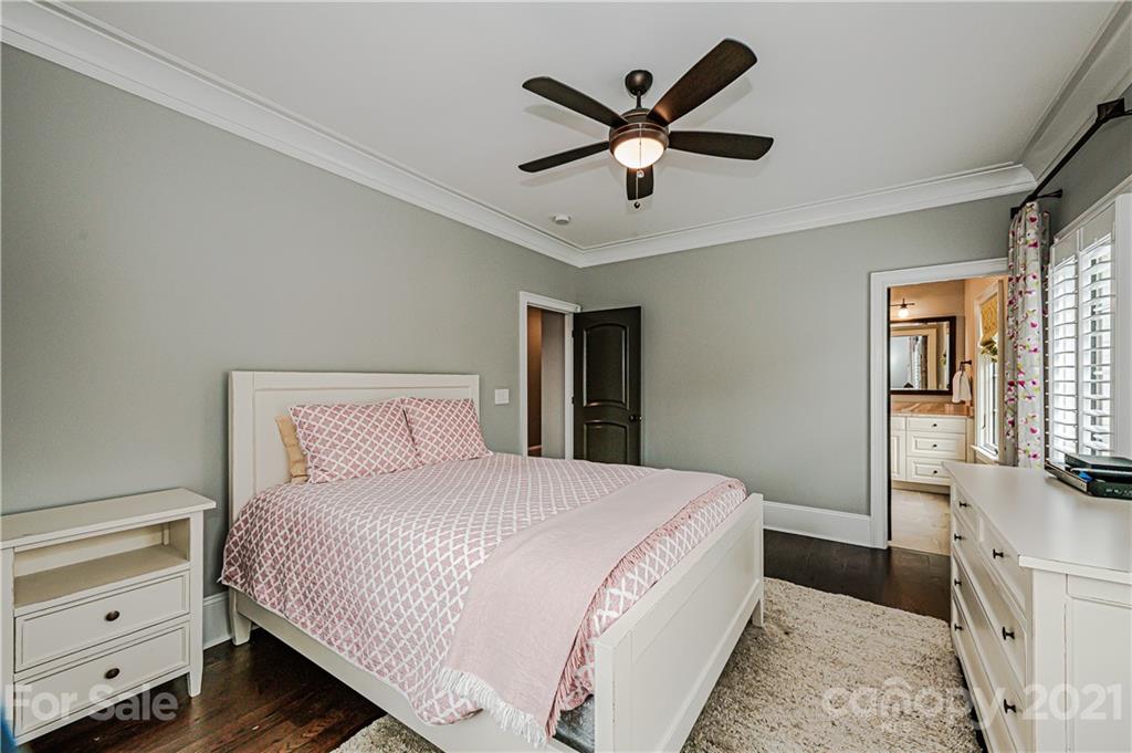 5528 Carmel Park Drive Charlotte NC 28226