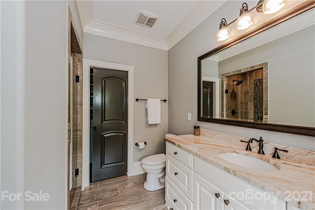 5528 Carmel Park Drive Charlotte NC 28226