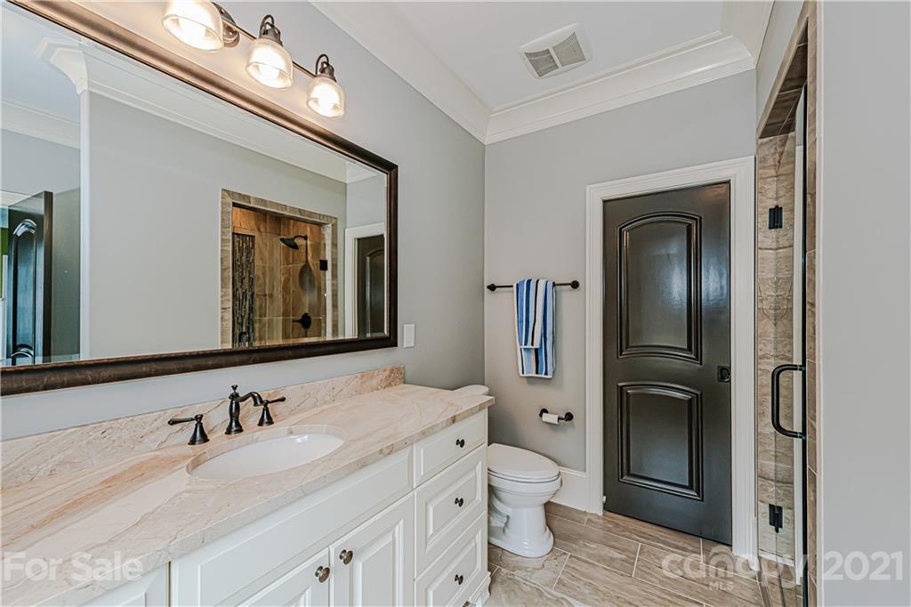 5528 Carmel Park Drive Charlotte NC 28226