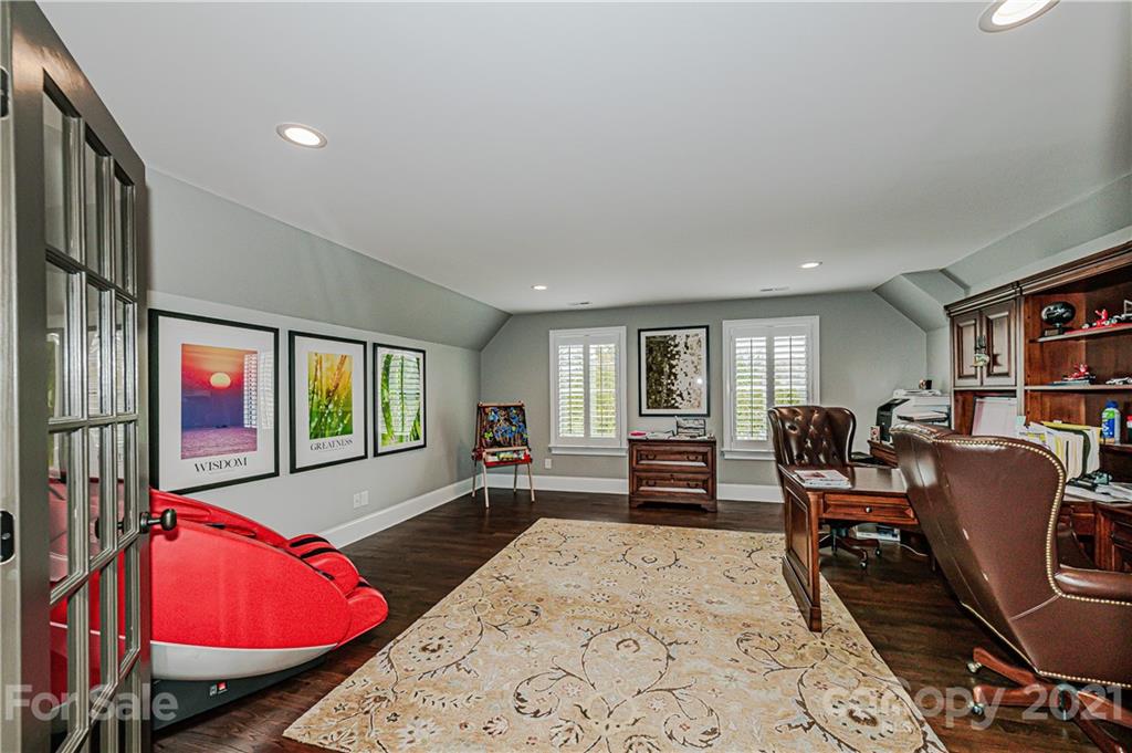5528 Carmel Park Drive Charlotte NC 28226