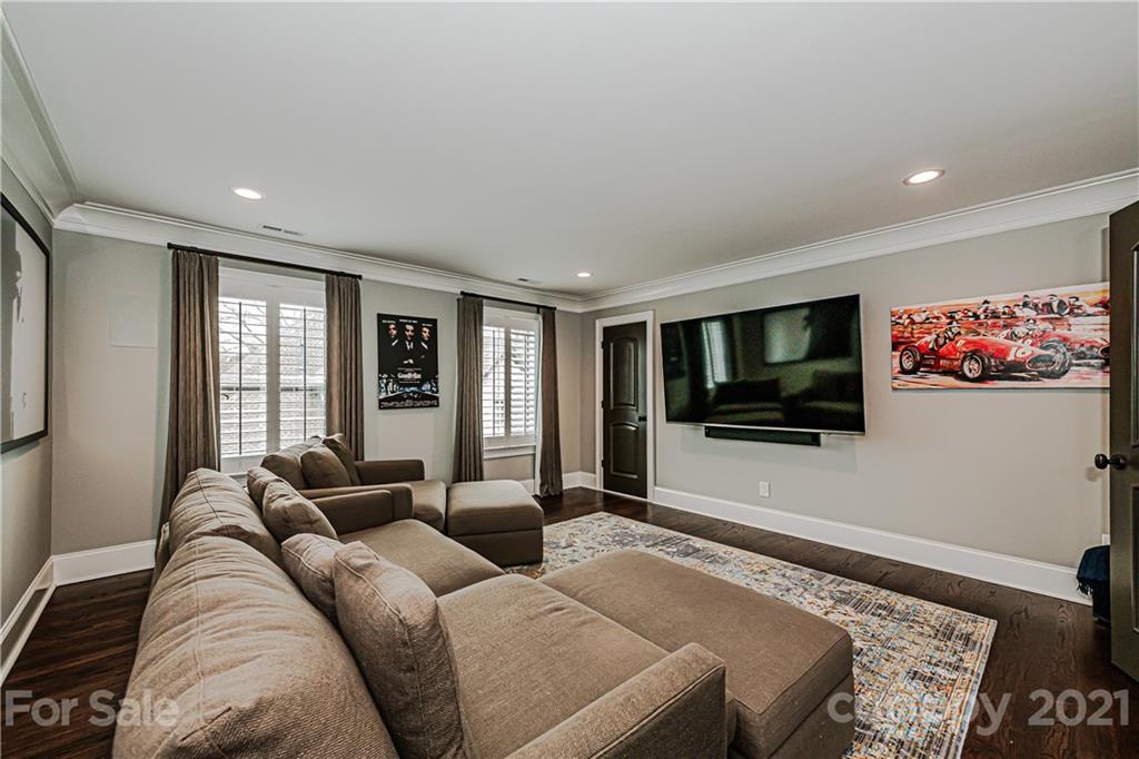5528 Carmel Park Drive Charlotte NC 28226
