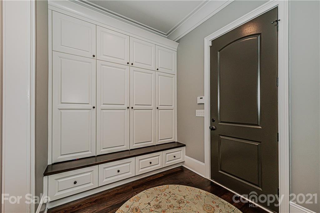 5528 Carmel Park Drive Charlotte NC 28226