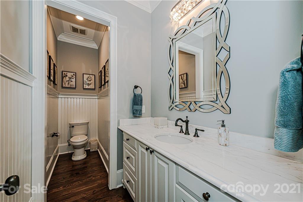5528 Carmel Park Drive Charlotte NC 28226