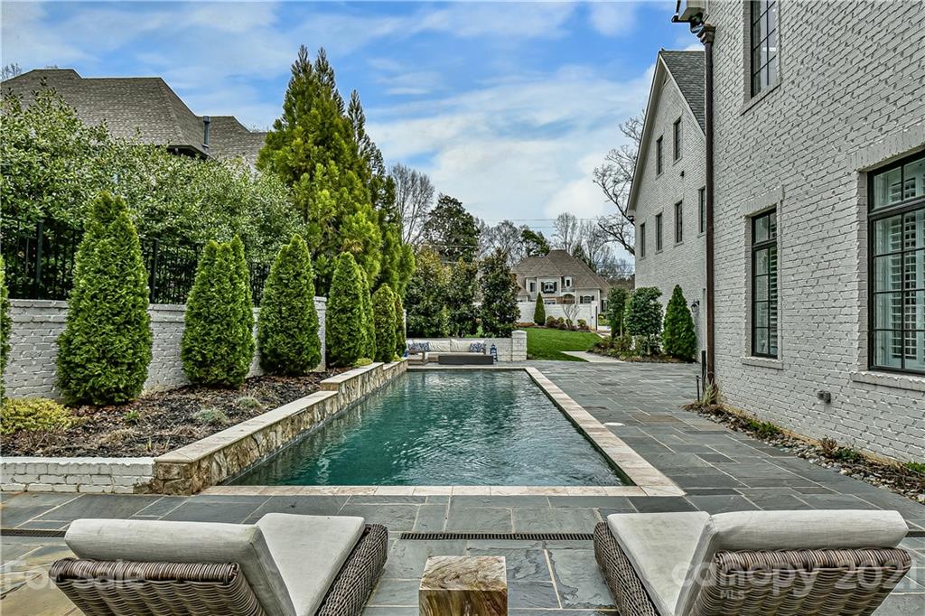 5528 Carmel Park Drive Charlotte NC 28226