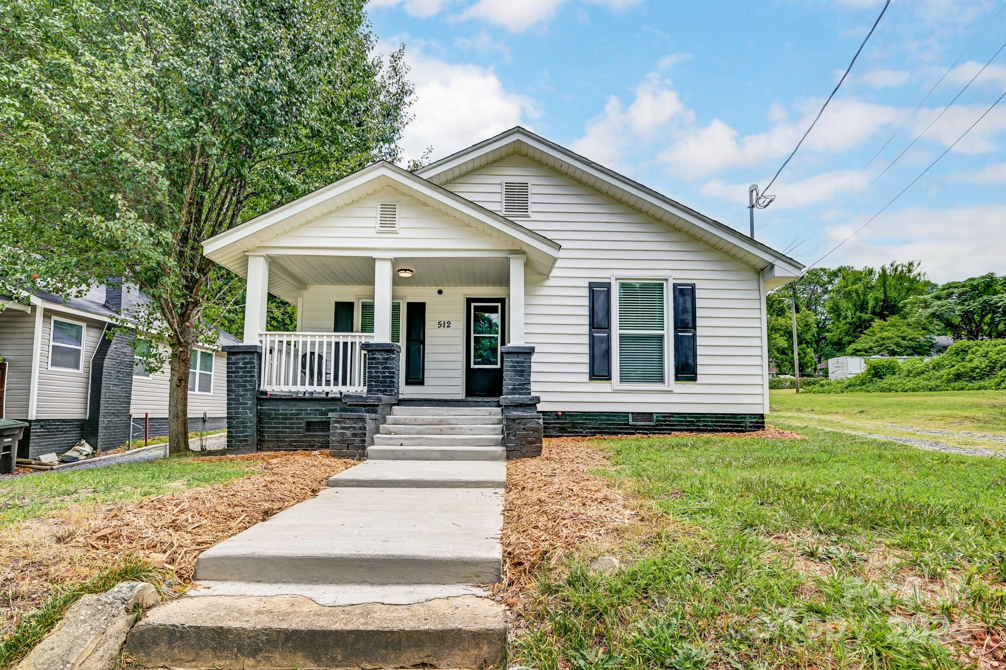 512 S Gray Street Gastonia NC 28052