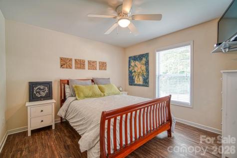 136 Newberry Drive Fletcher NC 28732