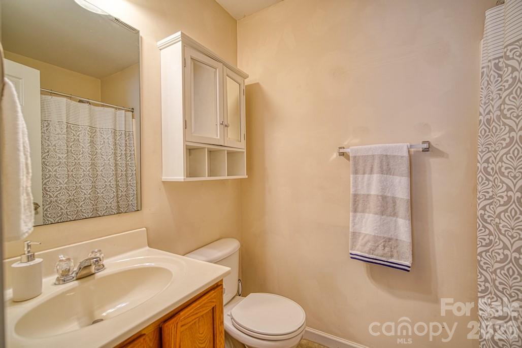 136 Newberry Drive Fletcher NC 28732