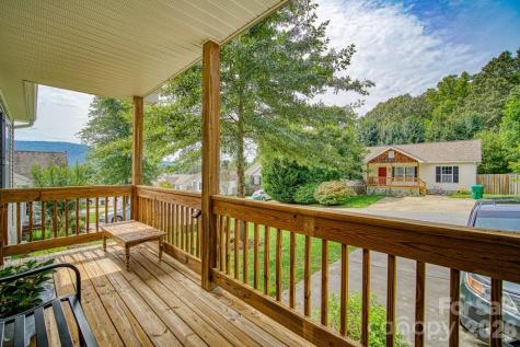 136 Newberry Drive Fletcher NC 28732