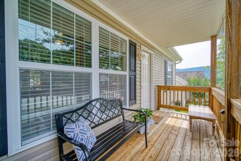 136 Newberry Drive Fletcher NC 28732