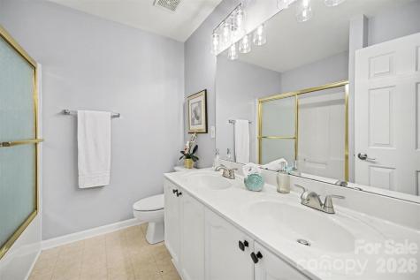 15548 Donnington Drive Charlotte NC 28277