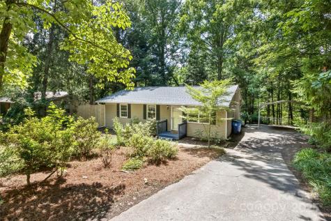 24 Evelake Drive Asheville NC 28806
