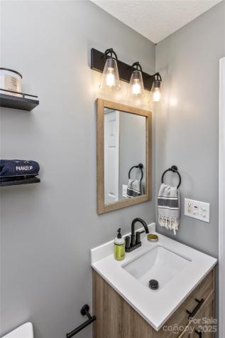 24 Evelake Drive Asheville NC 28806