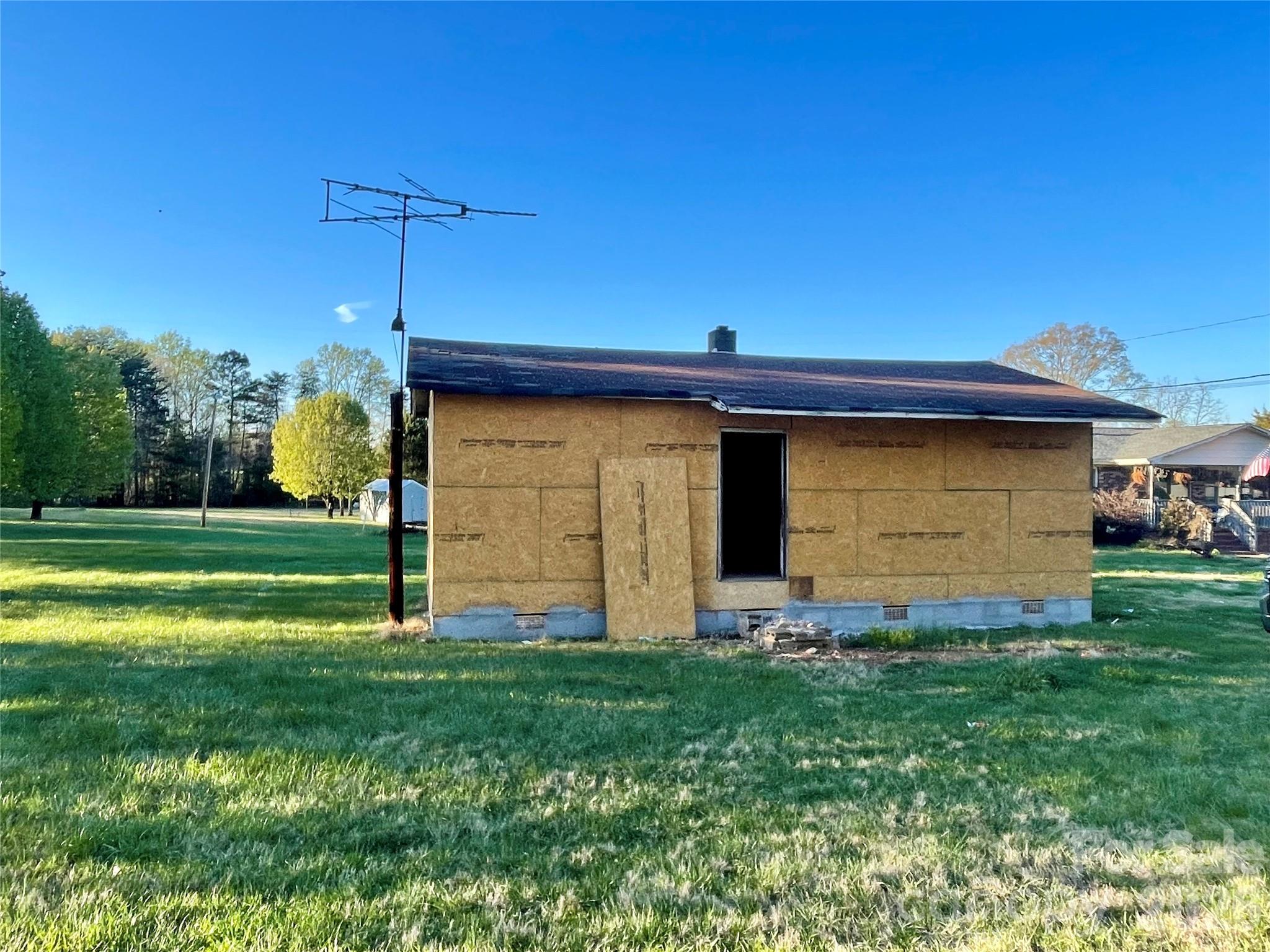 119 Z A Hunter Road Bessemer City NC 28016