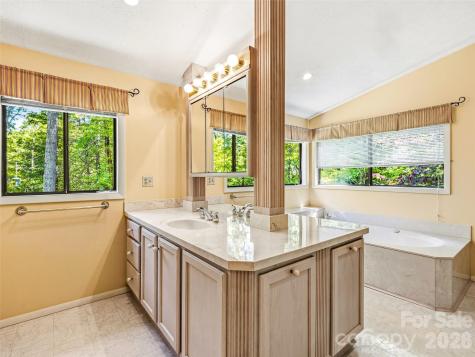 33 Southerland Road Pisgah Forest NC 28768