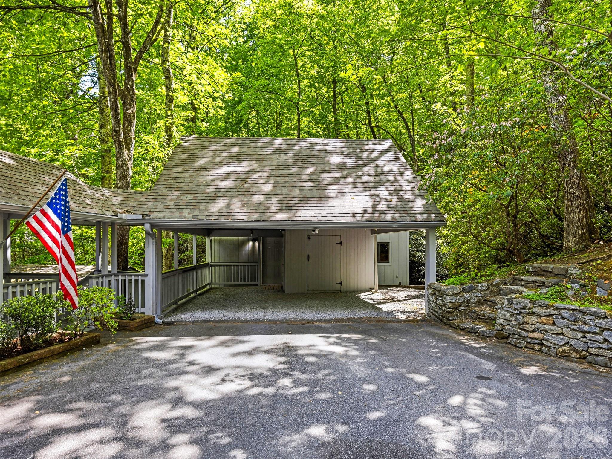 33 Southerland Road Pisgah Forest NC 28768