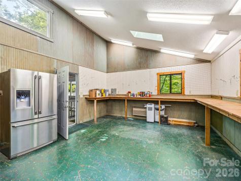 33 Southerland Road Pisgah Forest NC 28768