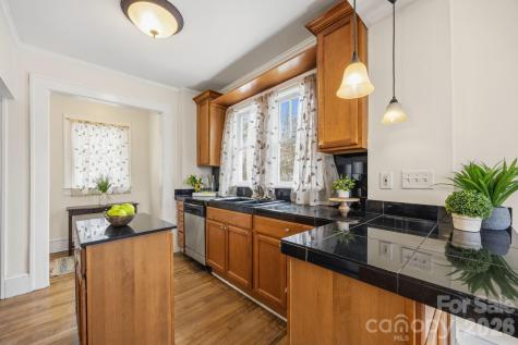 45 Woodvale Avenue Asheville NC 28804