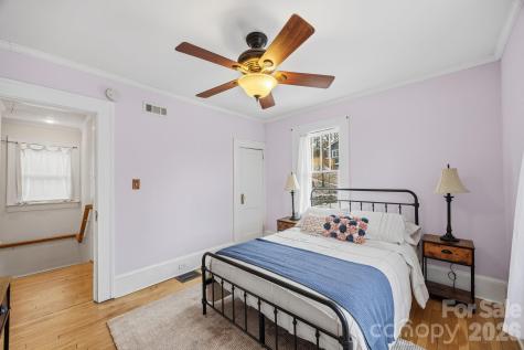 45 Woodvale Avenue Asheville NC 28804