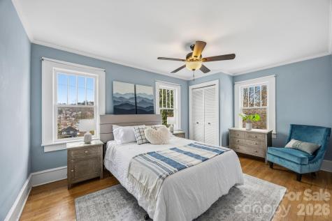45 Woodvale Avenue Asheville NC 28804