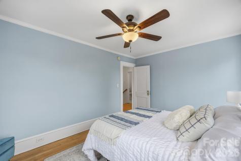 45 Woodvale Avenue Asheville NC 28804