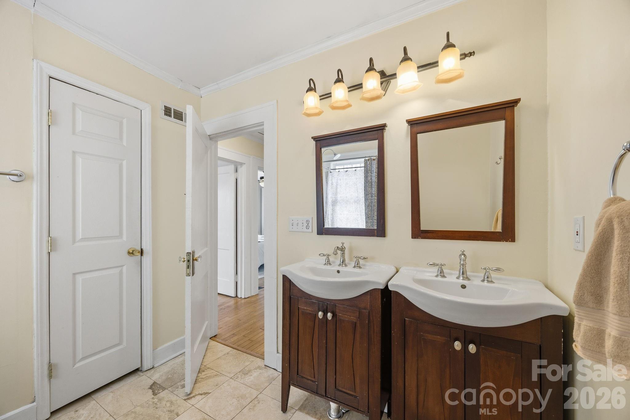 45 Woodvale Avenue Asheville NC 28804