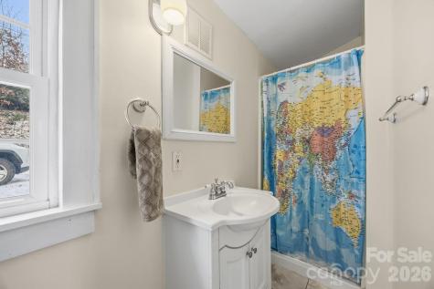 45 Woodvale Avenue Asheville NC 28804