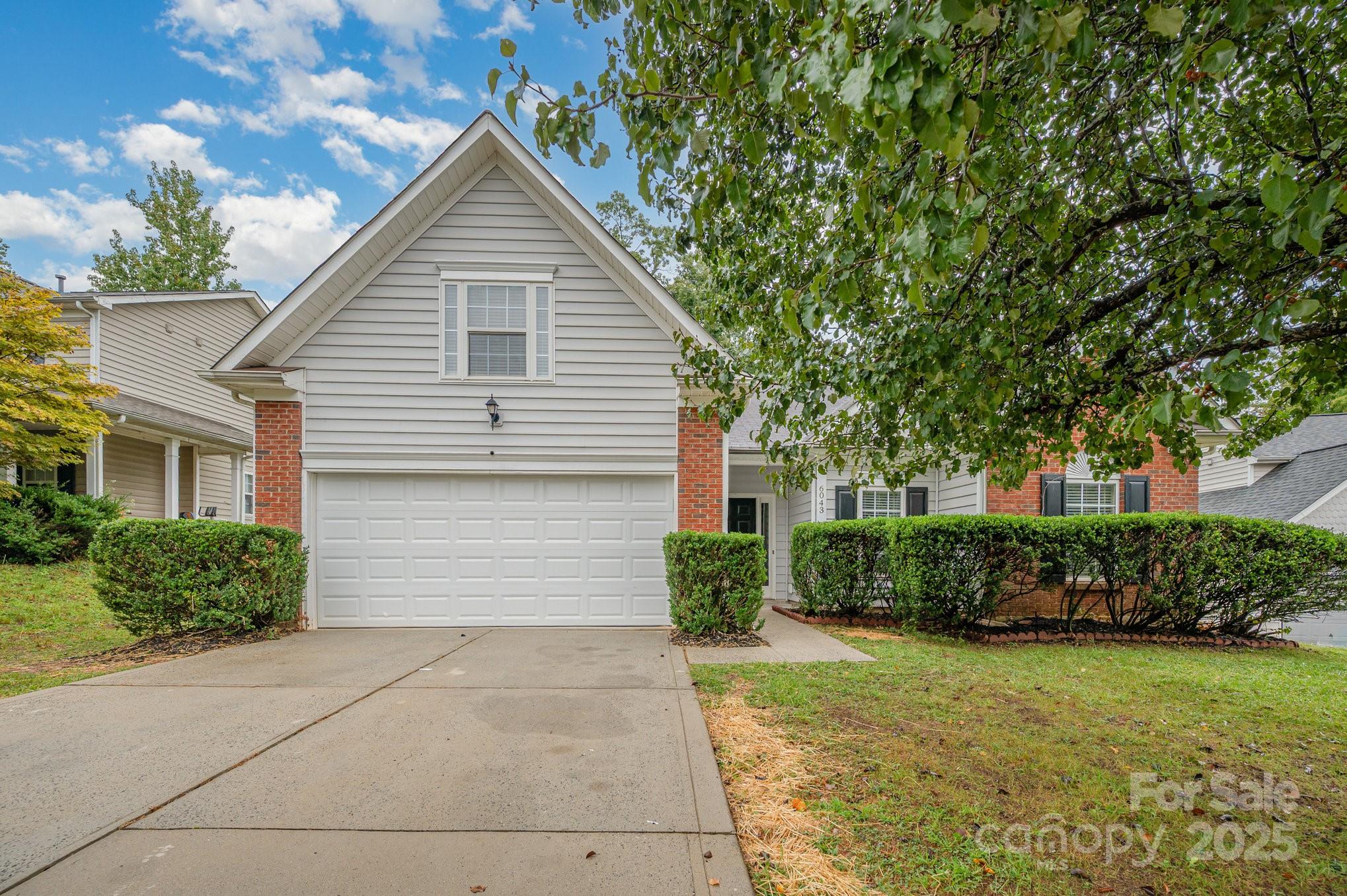 6043 Shining Oak Lane Charlotte NC 28269