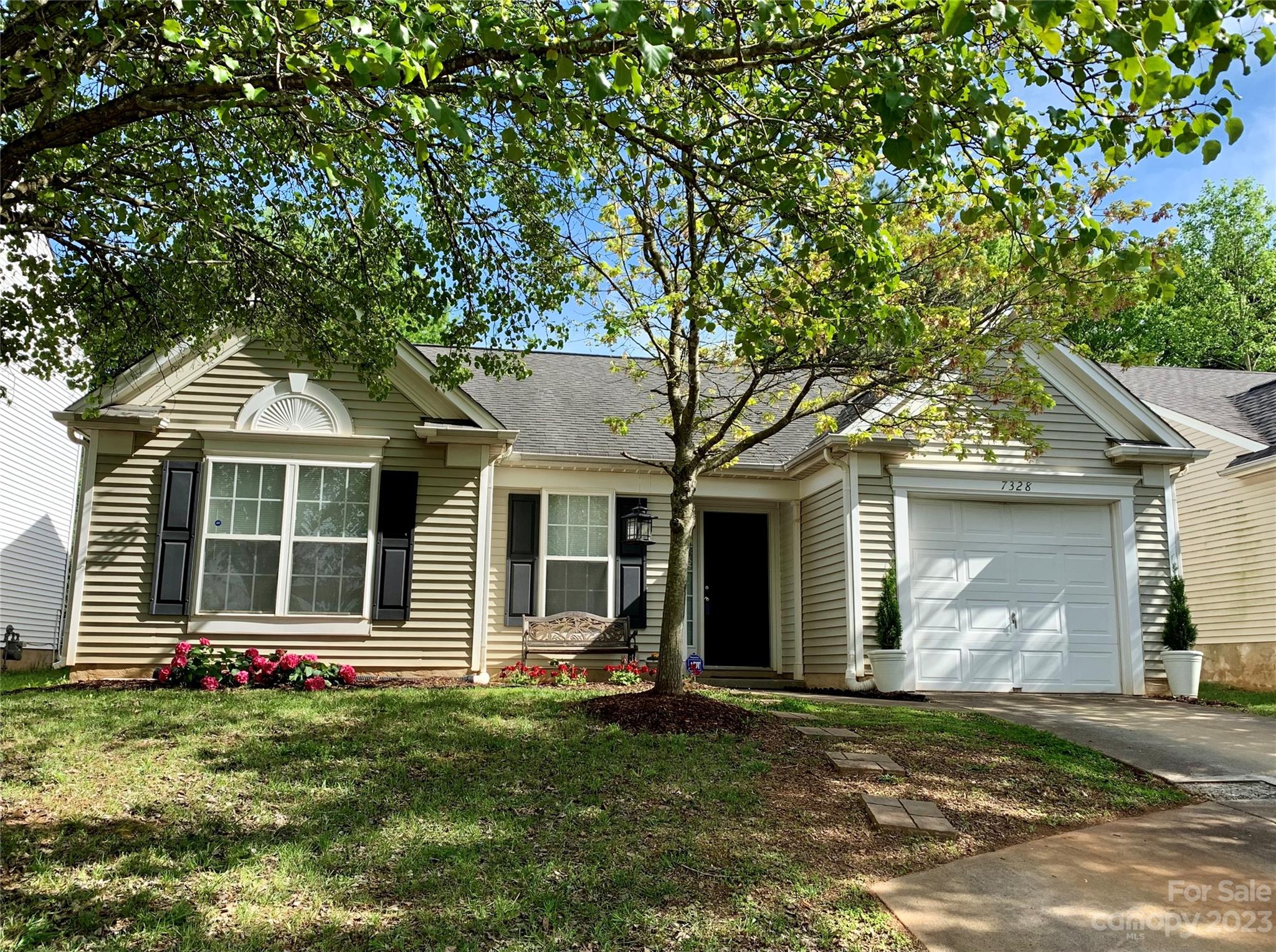 7328 Wingstone Lane Charlotte NC 28262
