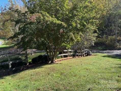 408 Dora Lane Bakersville NC 28705