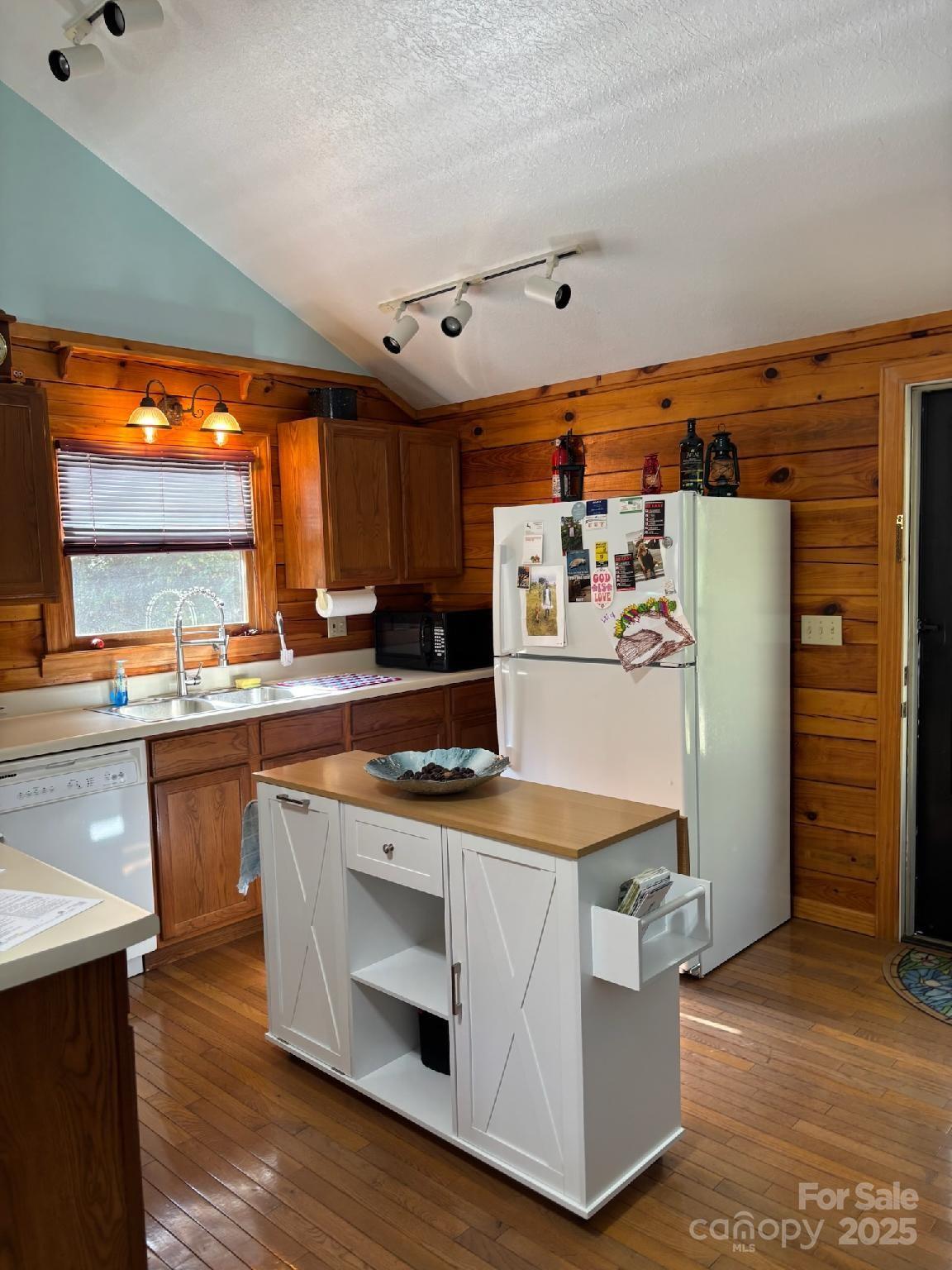 408 Dora Lane Bakersville NC 28705