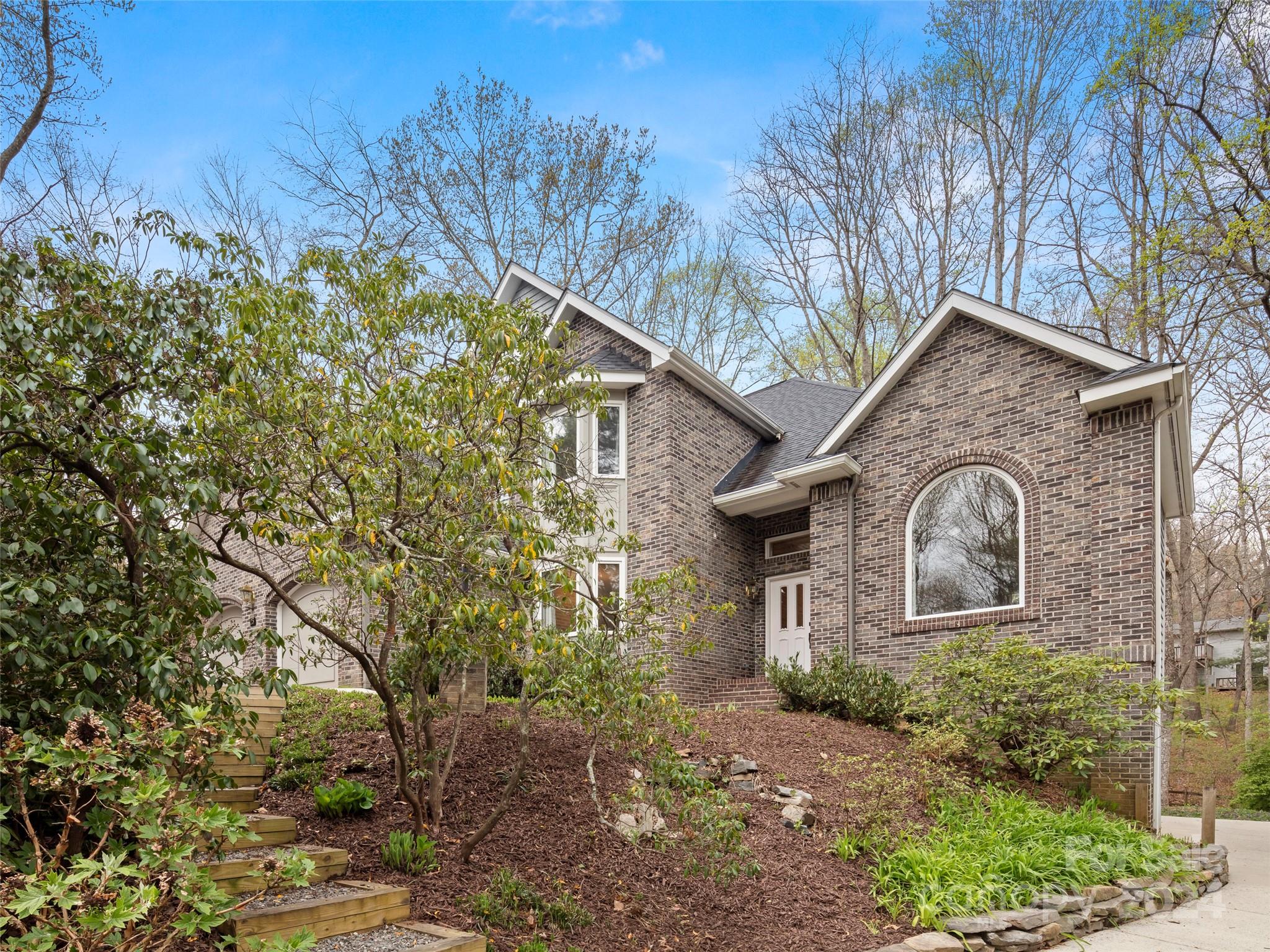 25 Spring Cove Court Arden NC 28704