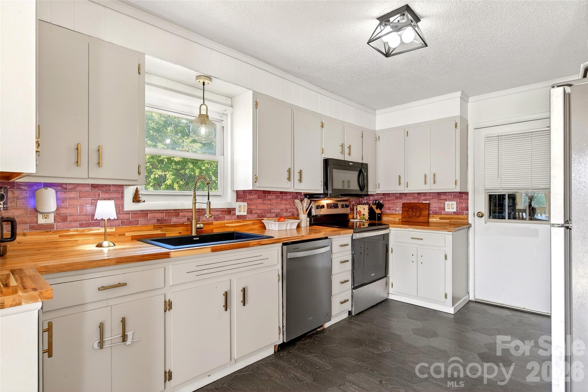 1191 Dale Road Spruce Pine NC 28777