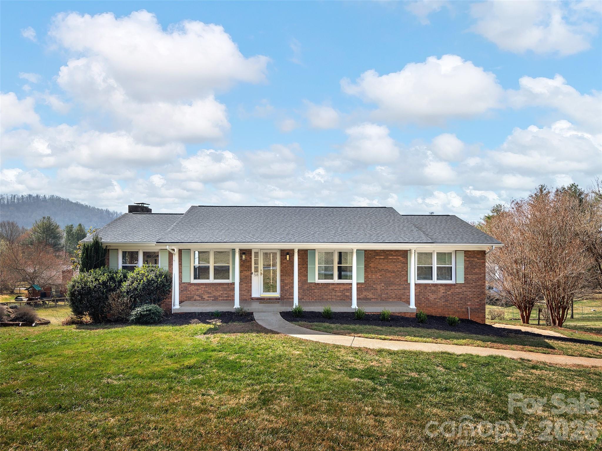 58 Braddock Way Asheville NC 28803